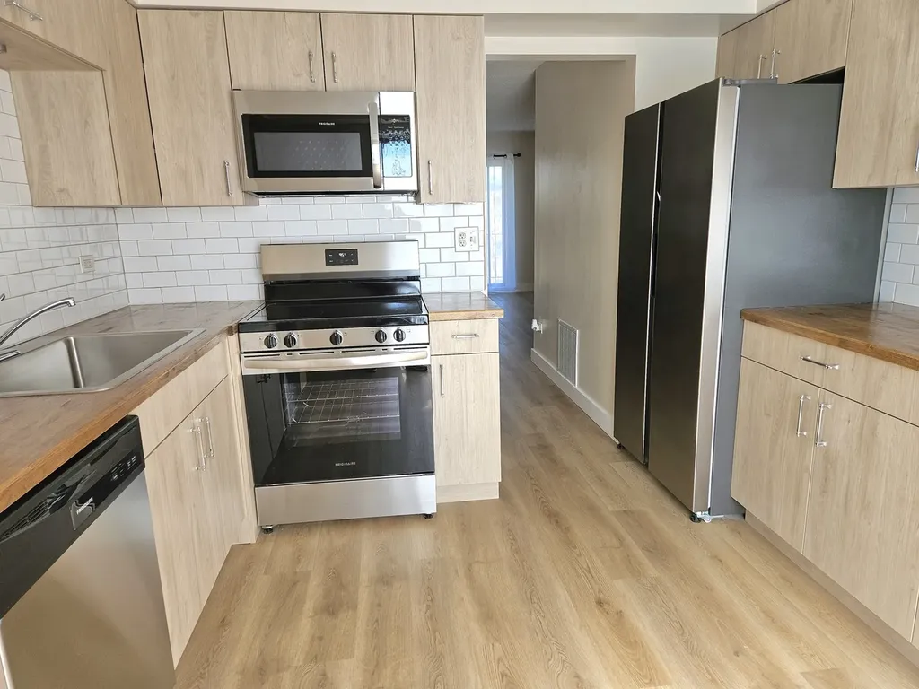 5502 Tinder Drive Rolling Meadows IL 60008