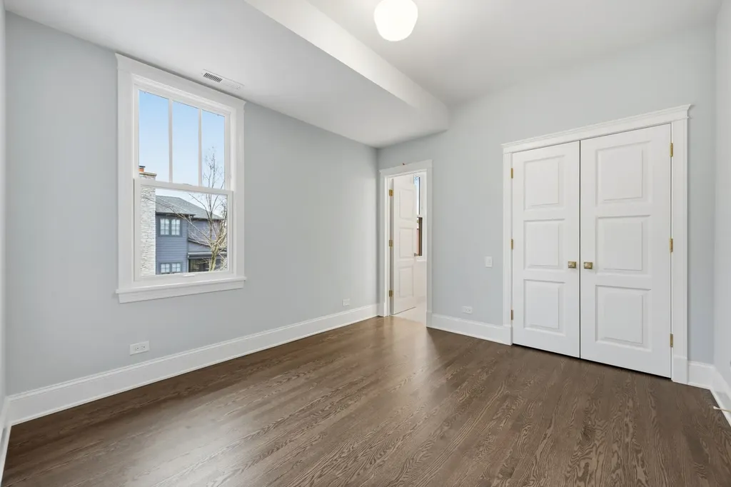 3902 North Hamilton Avenue Chicago IL 60618