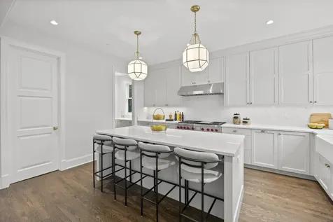 3902 North Hamilton Avenue Chicago IL 60618