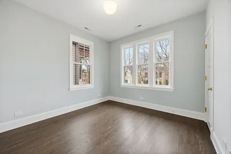 3902 North Hamilton Avenue Chicago IL 60618