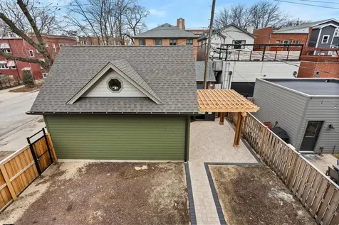 3902 North Hamilton Avenue Chicago IL 60618