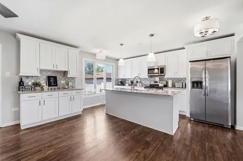 16450 Cherry Hill Avenue Tinley Park IL 60487