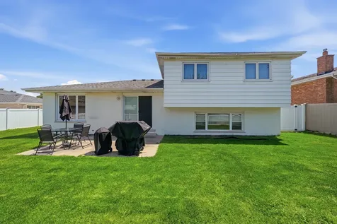 16450 Cherry Hill Avenue Tinley Park IL 60487