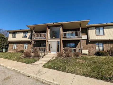 565 Somerset Lane Crystal Lake IL 60014