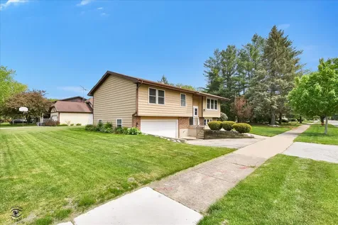 99 Mayer Avenue Wheeling IL 60090