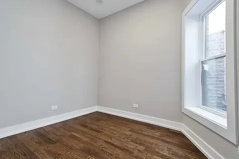 6520 South Minerva Avenue Chicago IL 60637