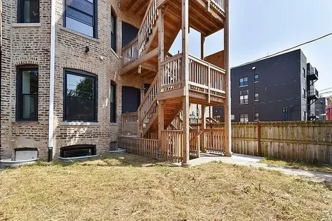 6520 South Minerva Avenue Chicago IL 60637
