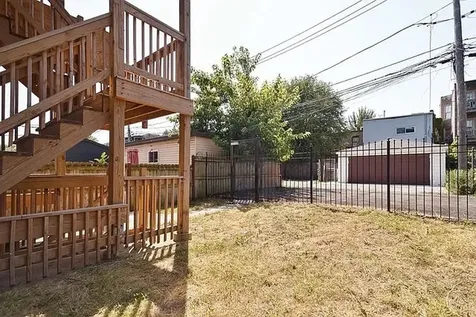 6520 South Minerva Avenue Chicago IL 60637