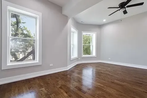 6520 South Minerva Avenue Chicago IL 60637