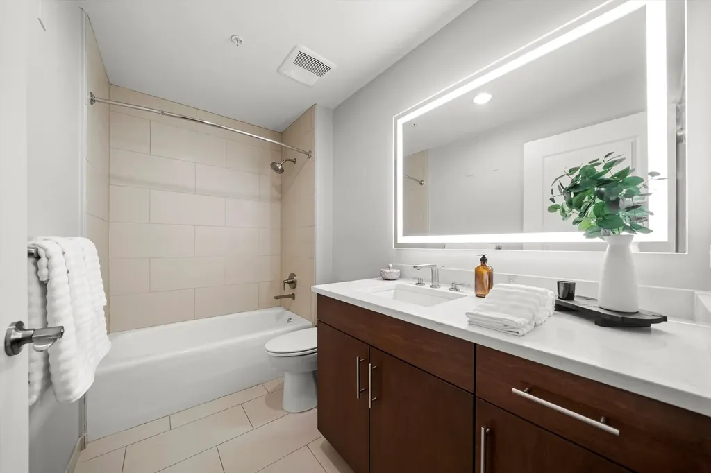 850 North Lake Shore Drive Chicago IL 60611
