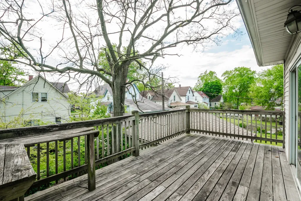 11127 South Homewood Avenue Chicago IL 60643