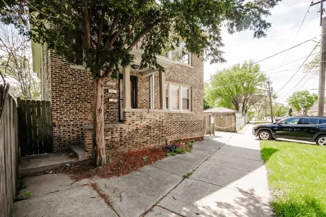 11127 South Homewood Avenue Chicago IL 60643