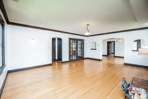 11127 South Homewood Avenue Chicago IL 60643