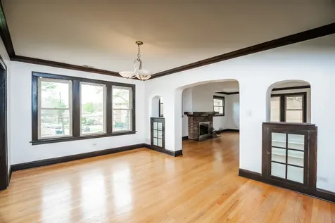 11127 South Homewood Avenue Chicago IL 60643