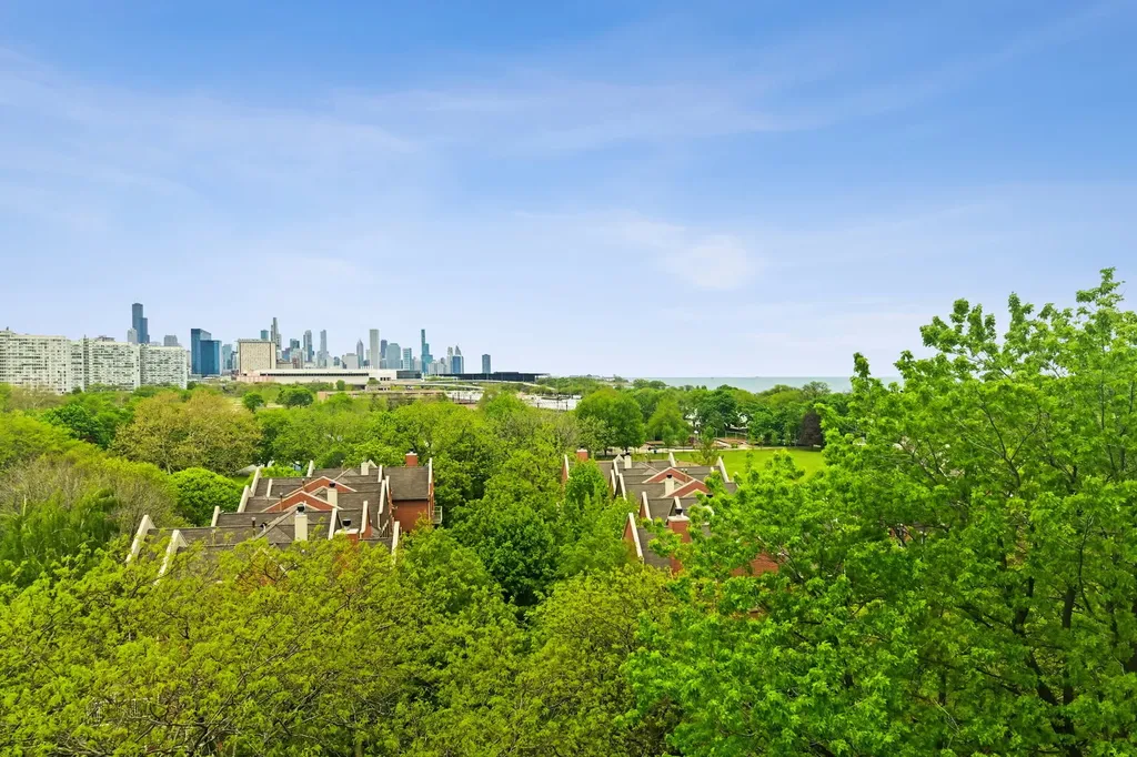 601 East 32nd Street Chicago IL 60616
