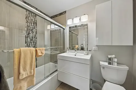 601 East 32nd Street Chicago IL 60616