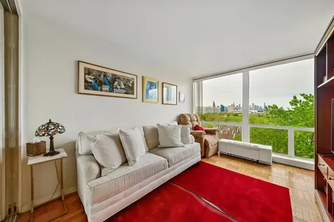601 East 32nd Street Chicago IL 60616