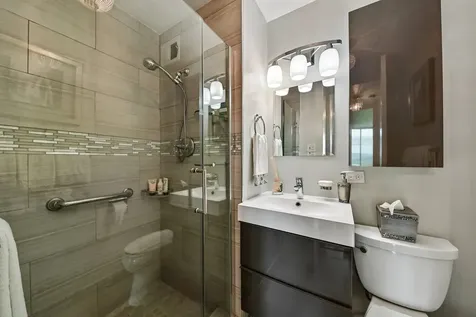 601 East 32nd Street Chicago IL 60616