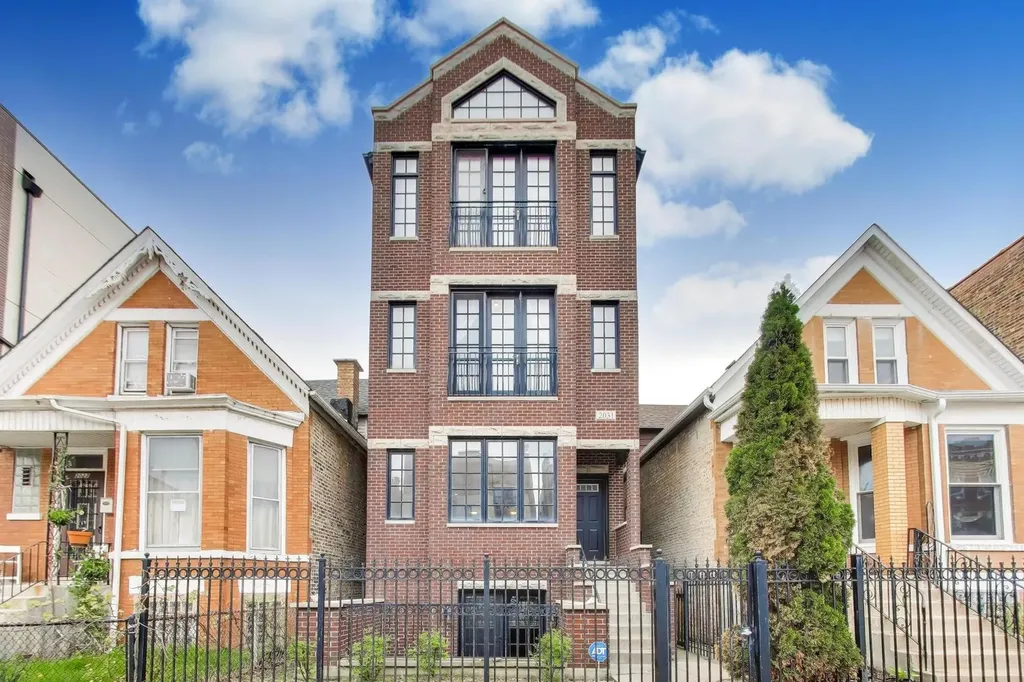 2031 West Augusta Boulevard Chicago IL 60622