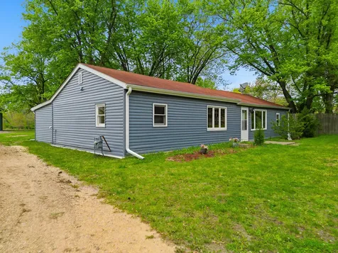 4924 North Wendorf Road Monroe Center IL 61052