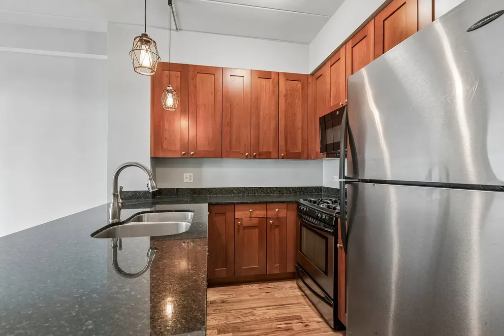 974 West 35th Place Chicago IL 60609