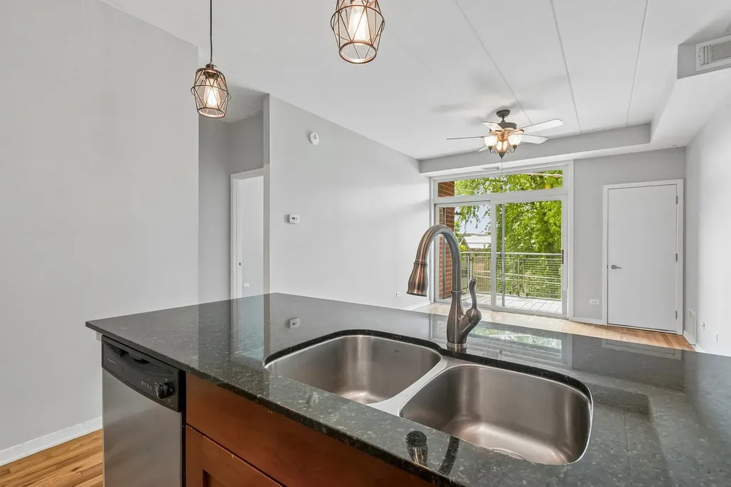974 West 35th Place Chicago IL 60609