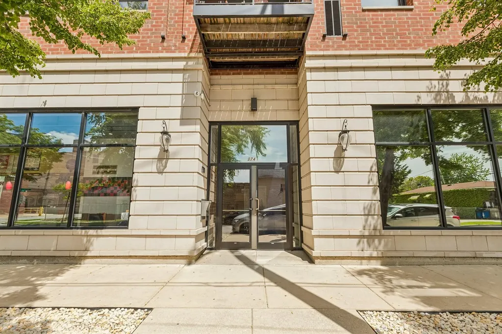 974 West 35th Place Chicago IL 60609