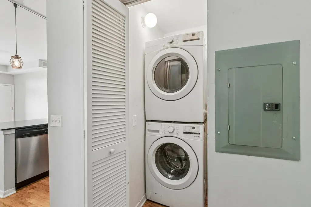 974 West 35th Place Chicago IL 60609