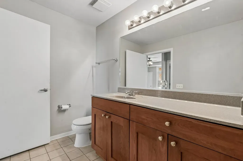 974 West 35th Place Chicago IL 60609