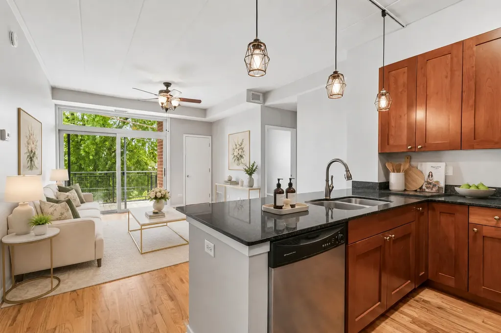 974 West 35th Place Chicago IL 60609