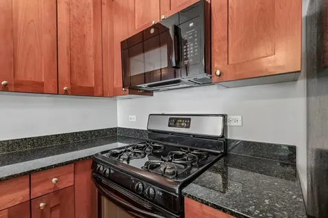 974 West 35th Place Chicago IL 60609