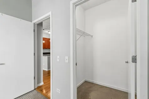 974 West 35th Place Chicago IL 60609