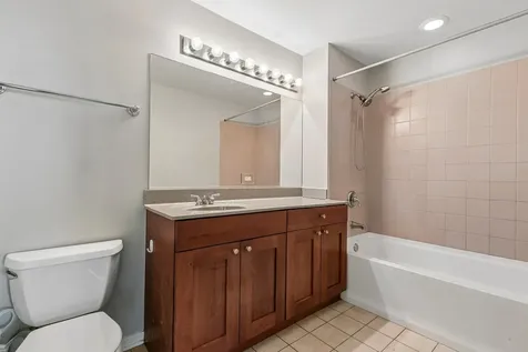 974 West 35th Place Chicago IL 60609