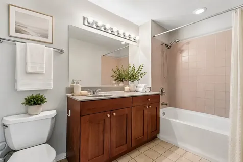 974 West 35th Place Chicago IL 60609