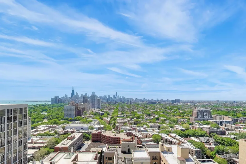 2400 North Lakeview Avenue Chicago IL 60614