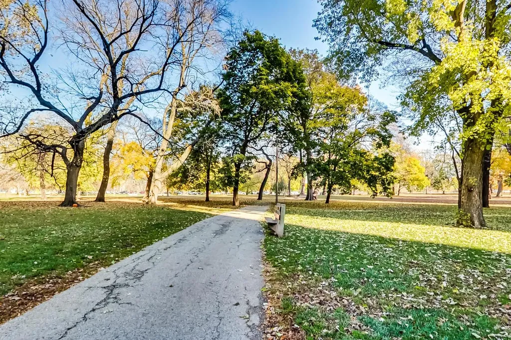2400 North Lakeview Avenue Chicago IL 60614