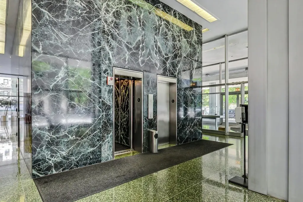 2400 North Lakeview Avenue Chicago IL 60614