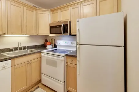 2400 North Lakeview Avenue Chicago IL 60614