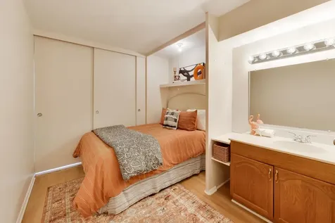 2400 North Lakeview Avenue Chicago IL 60614