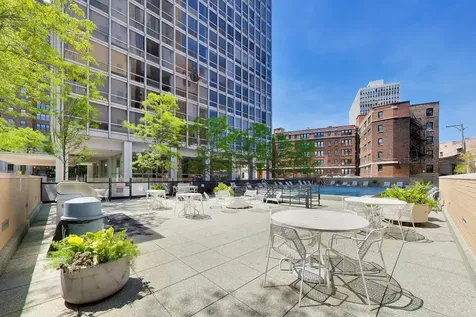 2400 North Lakeview Avenue Chicago IL 60614