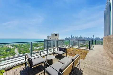 2400 North Lakeview Avenue Chicago IL 60614