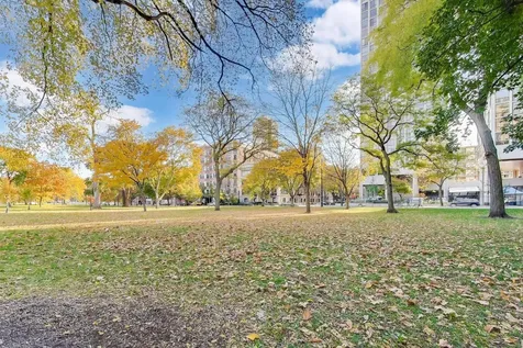 2400 North Lakeview Avenue Chicago IL 60614