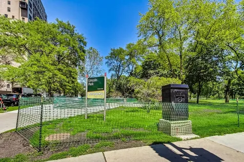 2400 North Lakeview Avenue Chicago IL 60614