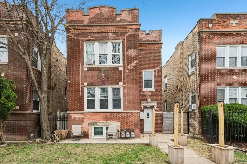 1653 North Mason Avenue Chicago IL 60639