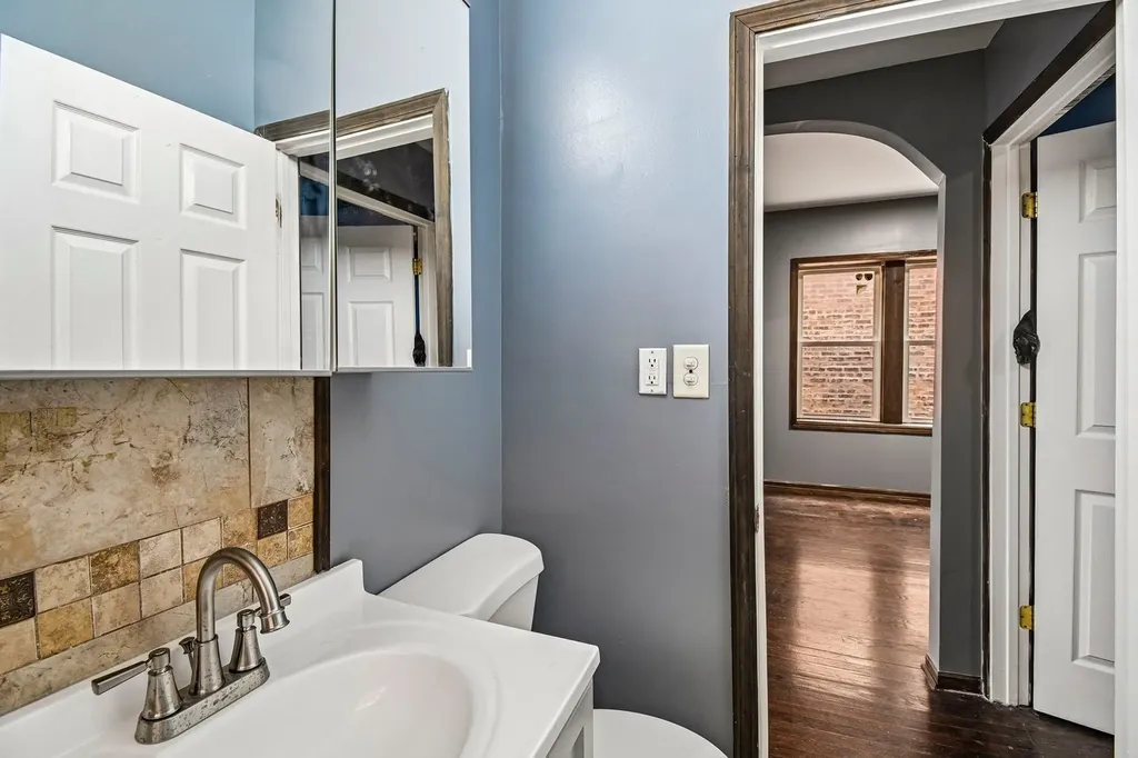 1653 North Mason Avenue Chicago IL 60639
