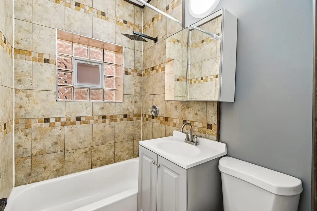 1653 North Mason Avenue Chicago IL 60639