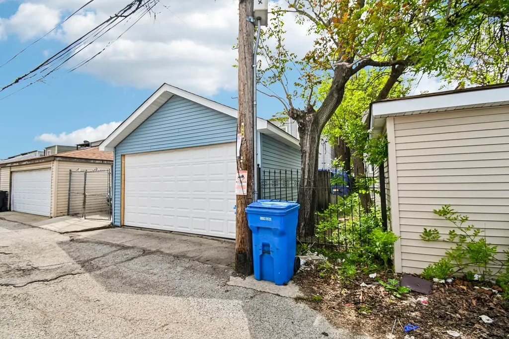 1653 North Mason Avenue Chicago IL 60639