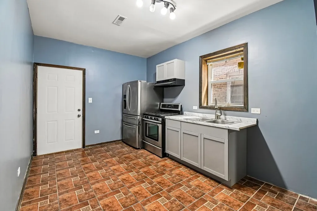 1653 North Mason Avenue Chicago IL 60639