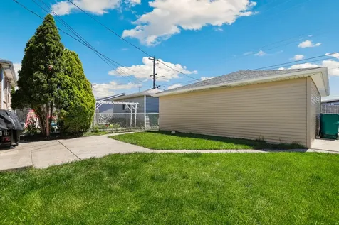 6117 West 83rd Street Burbank IL 60459