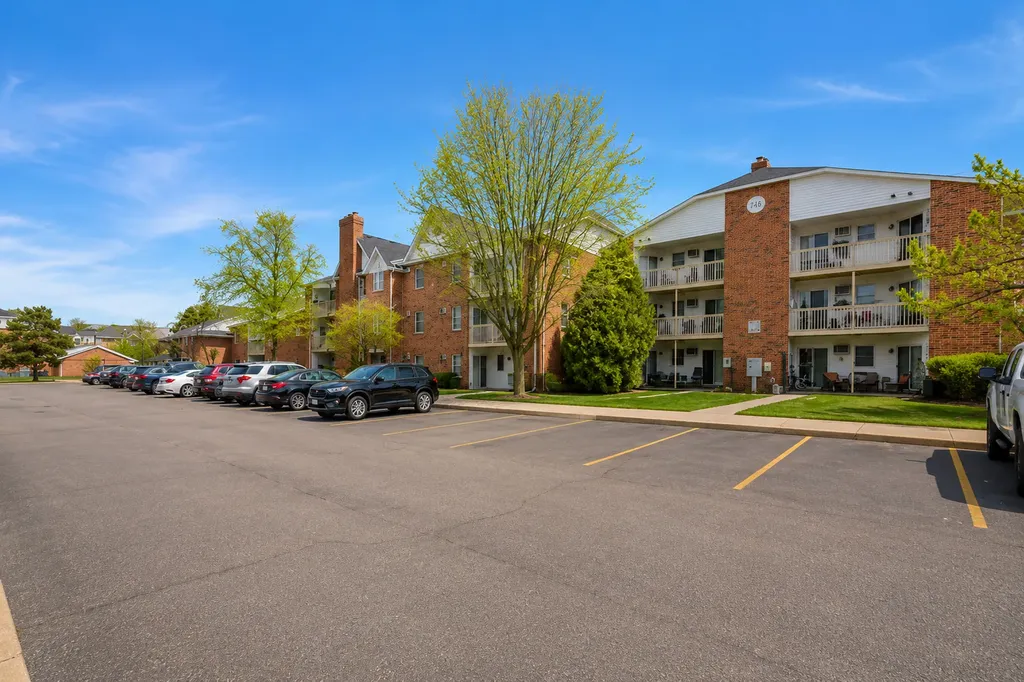 1332 Cunat Court Lake In The Hills IL 60156